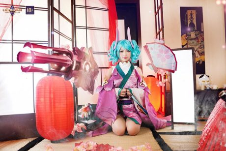 传说对决卡芬妮COS：Luu_Linh完美演绎狙击美人的魅力