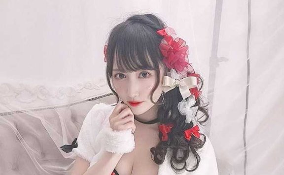 辣妹主播Shiro的cosplay之路，用换装魅惑观众的直播女神